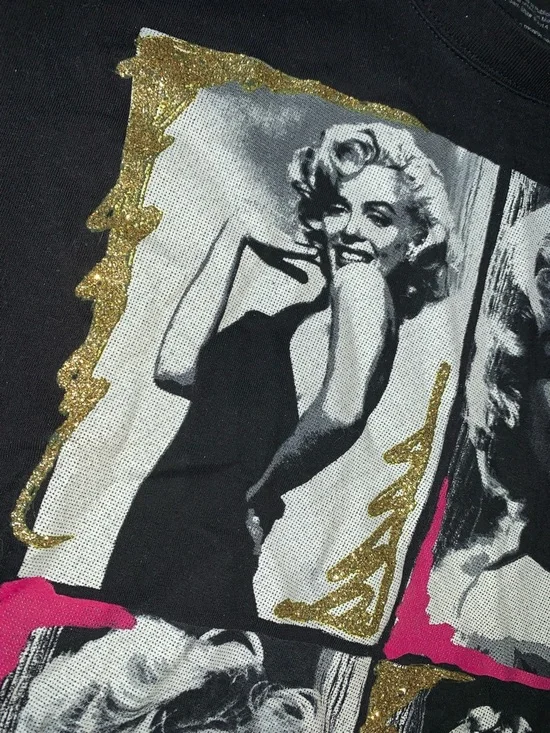 Marilyn Monroe Fitted Glitter T-Shirt Black & White - Picture 3 of 9